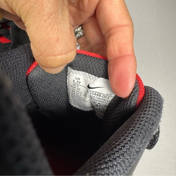 Nike Court Borough Low 2 Black and Red  Size 6.5 Youth or Women Size 8 - Picture 7 of 9